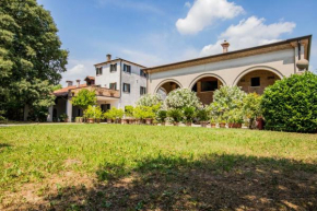B&B La Villa del Vecchio Platano
